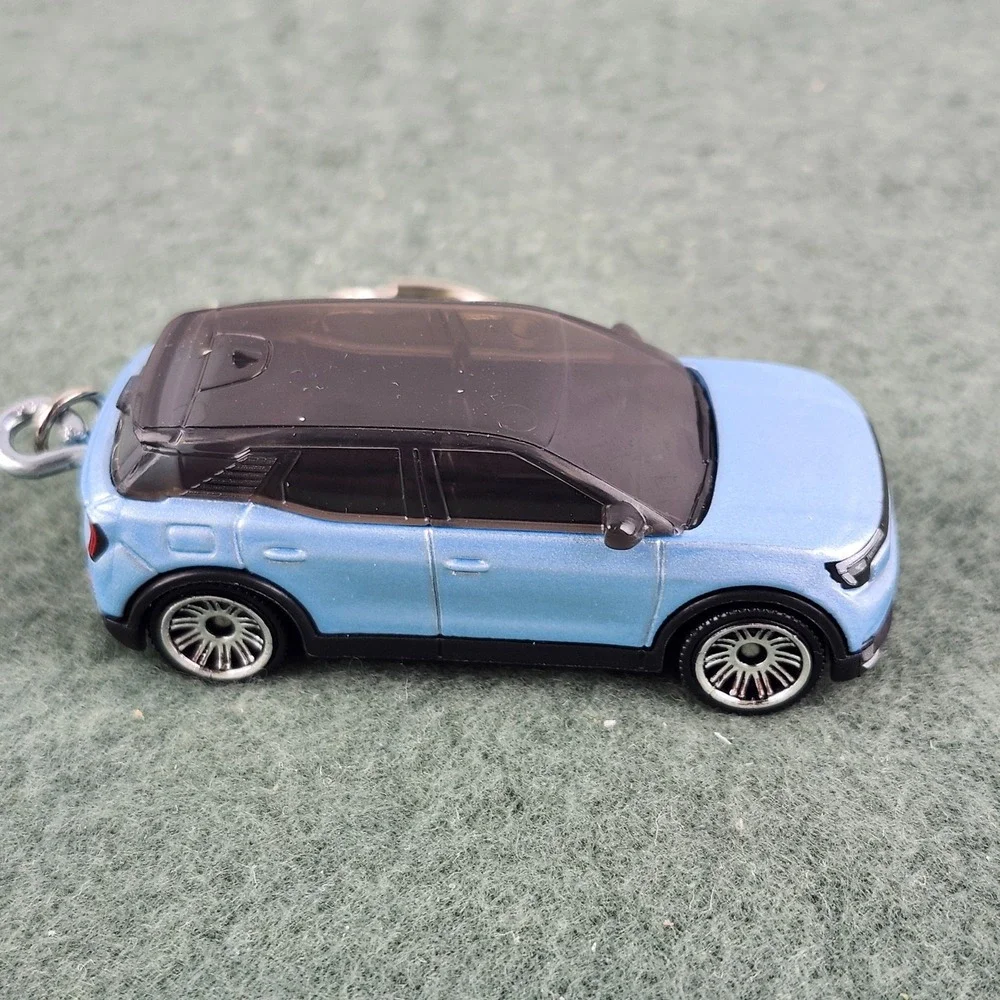 Matchbox - 2025 Mainline 7/125 2024 Ford Explorer‎ BEV (BBJBN40) Custom Keychain
